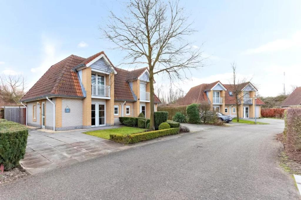 Vakantiehuis Met Luxe Tuin Dichtbij Het Strand Kamperland Luaran gambar