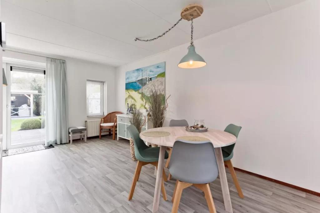 Vakantiehuis Met Luxe Tuin Dichtbij Het Strand Kamperland Luaran gambar